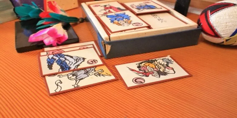 Bài Karuta – Hiểu luật và tối ưu chiến thuật cùng 8live 1 tim-hieu-tong-quan-thong-tin-ve-bai-karuta